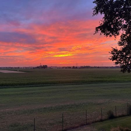 B&B Op De Brabantse Wal Halsteren Exteriér fotografie