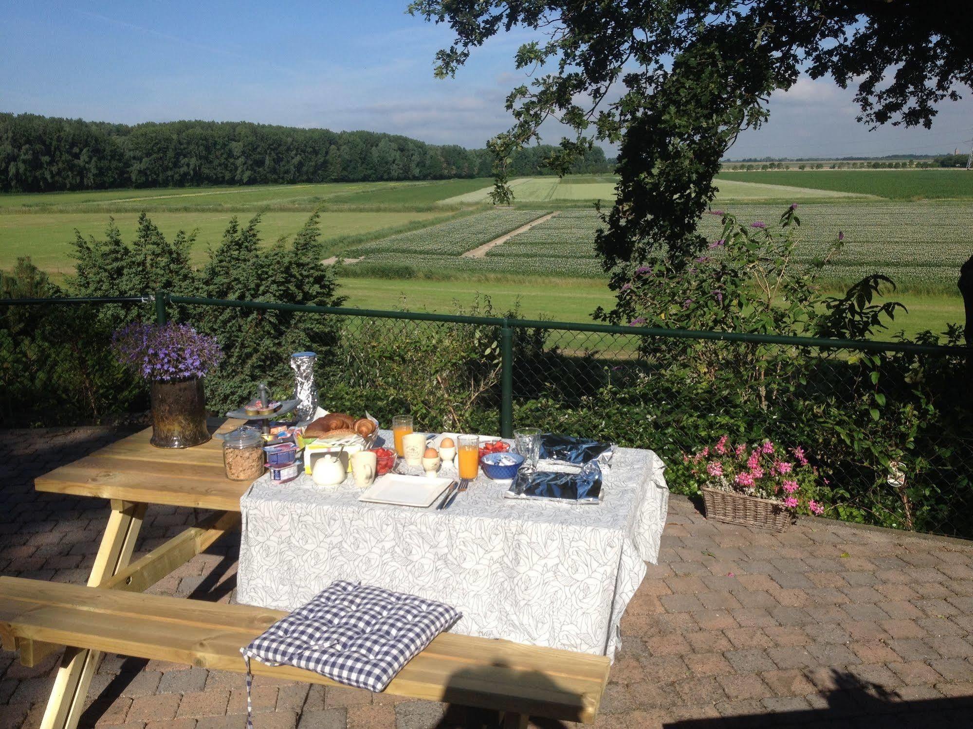 B&B Op De Brabantse Wal Halsteren Exteriér fotografie