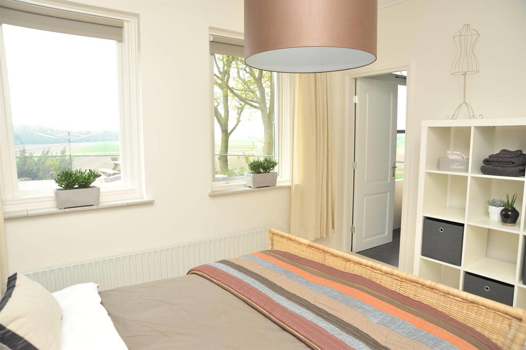 B&B Op De Brabantse Wal Halsteren Exteriér fotografie